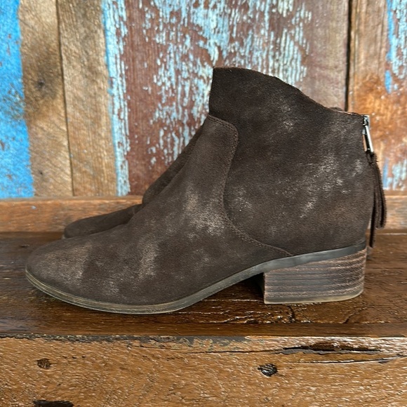 Lucky Brand Lahela Metallic Nubuck Leather Almond Toe Ankle Bootie Size 7 - Picture 2 of 8